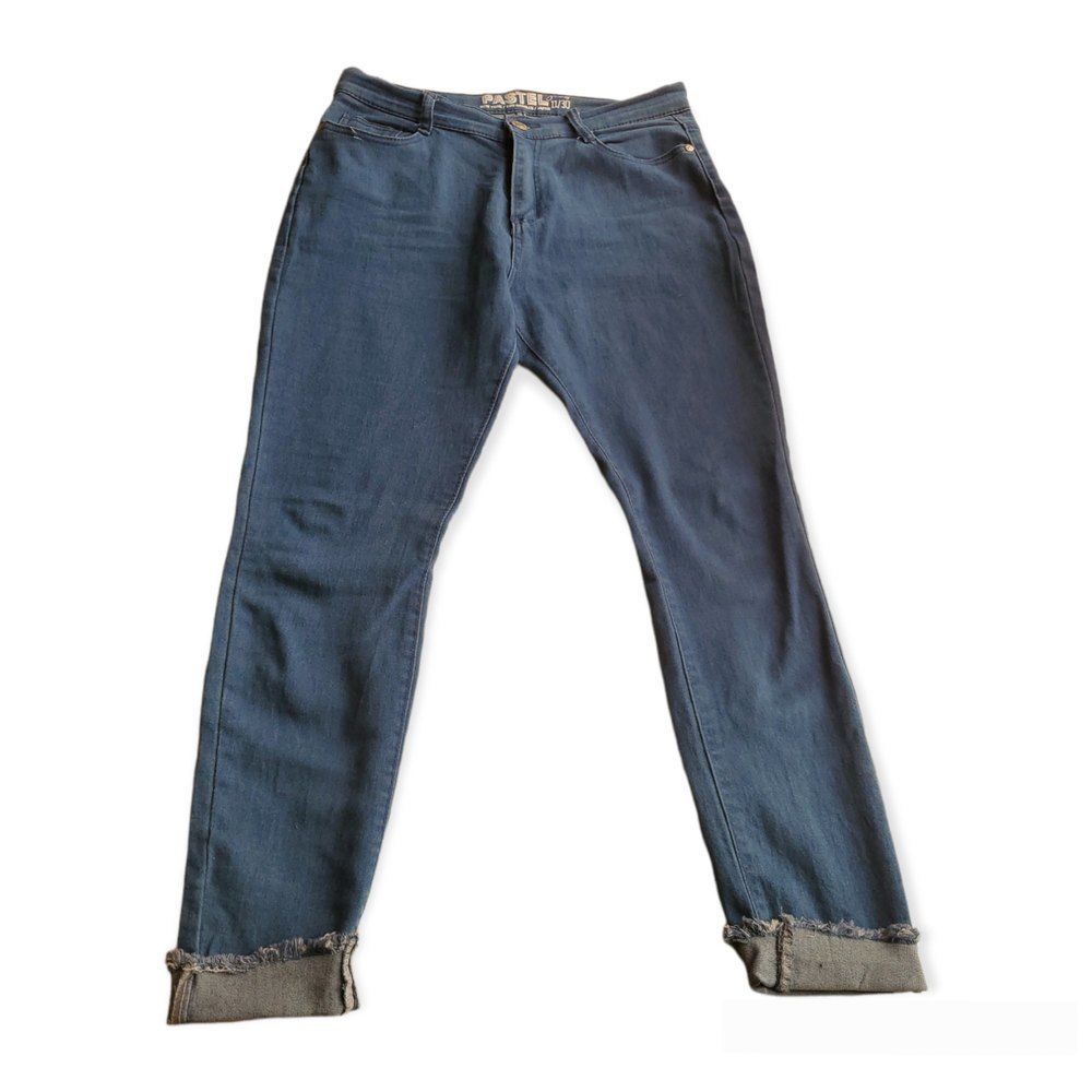 PASTEL size 11/30 medium wash skinny jeans denim